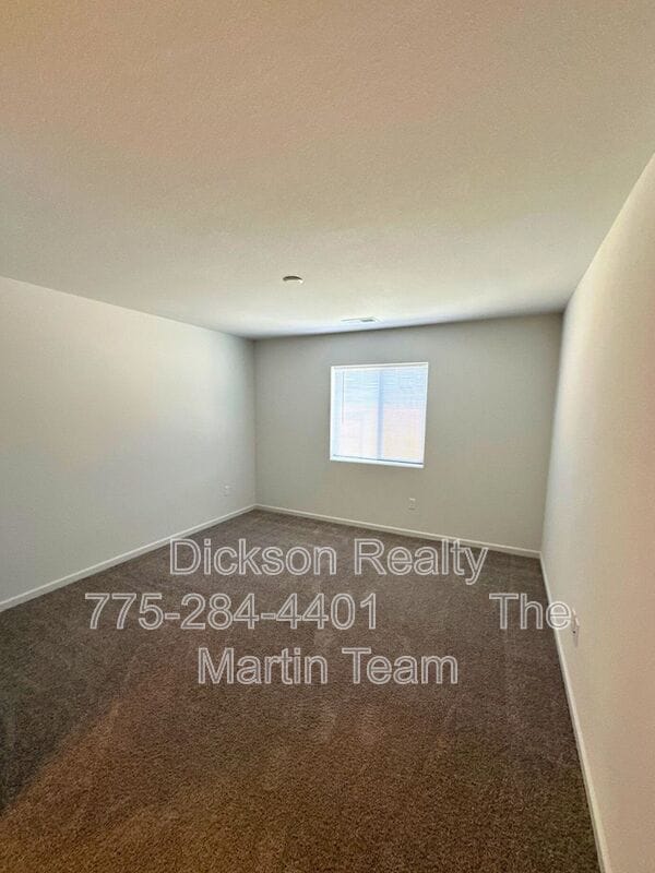 Building Photo - 501 Paradise Vly Rd