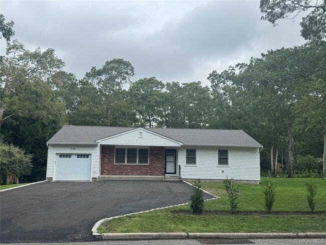 Primary Photo - 60 Eisenhower Dr