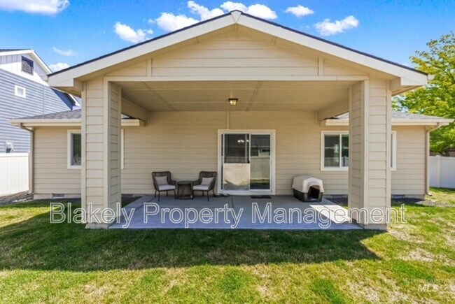 Building Photo - Baxter Way, 319 N.