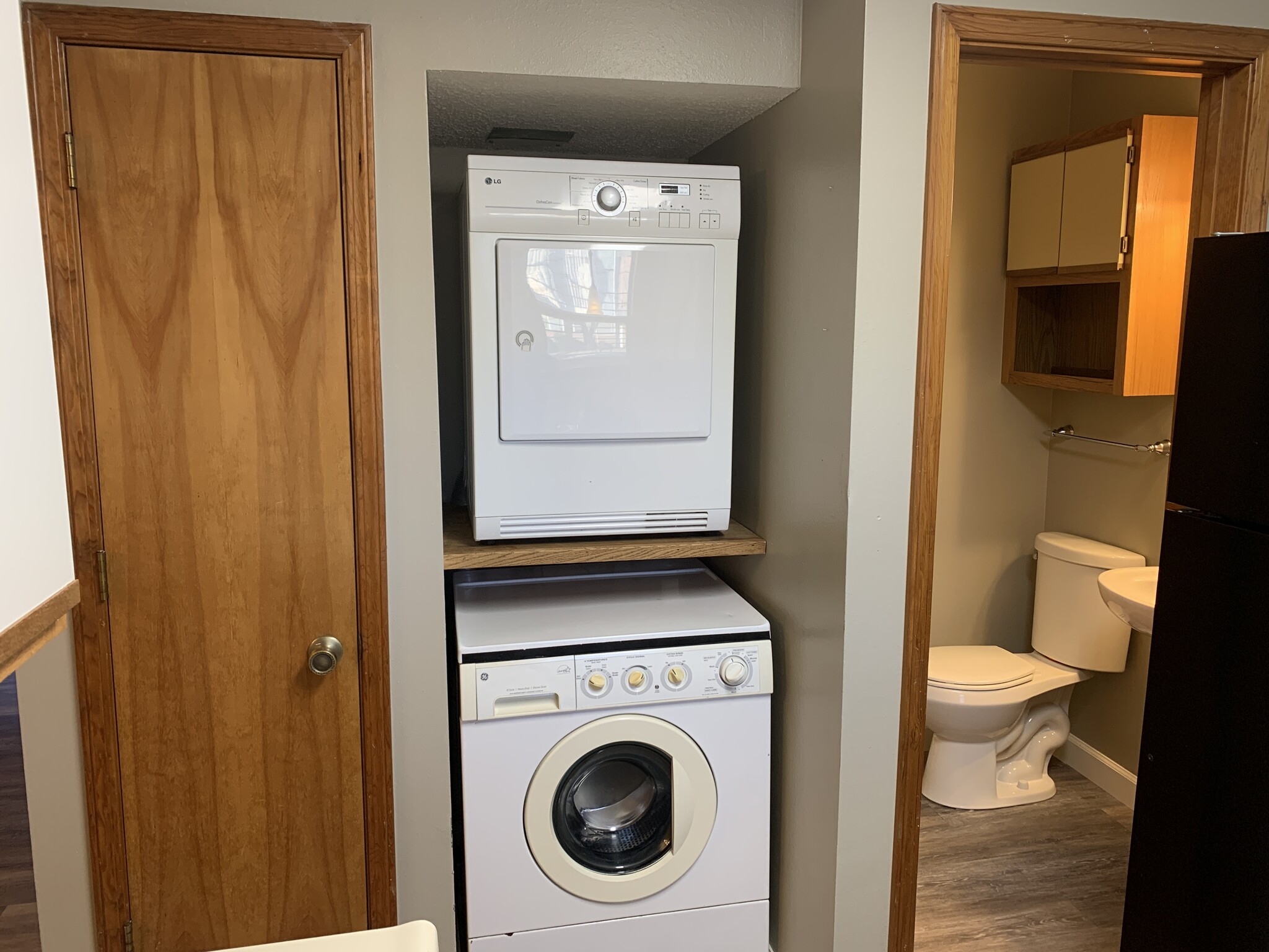 Washer and Dryer included - 601 W Benton St