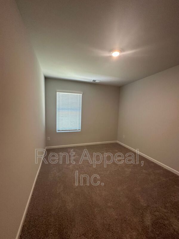 Building Photo - 383 Lanier Cir