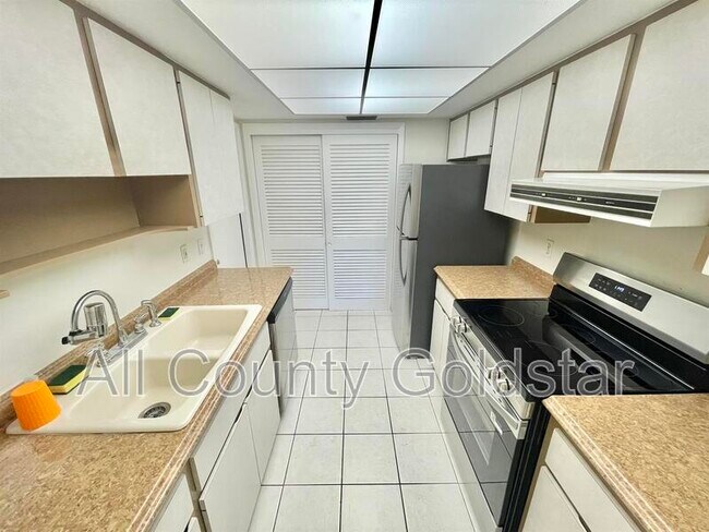 Building Photo - 1348 Aqui Esta Dr