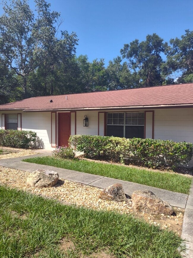 Building Photo - CITRUS SPRINGS