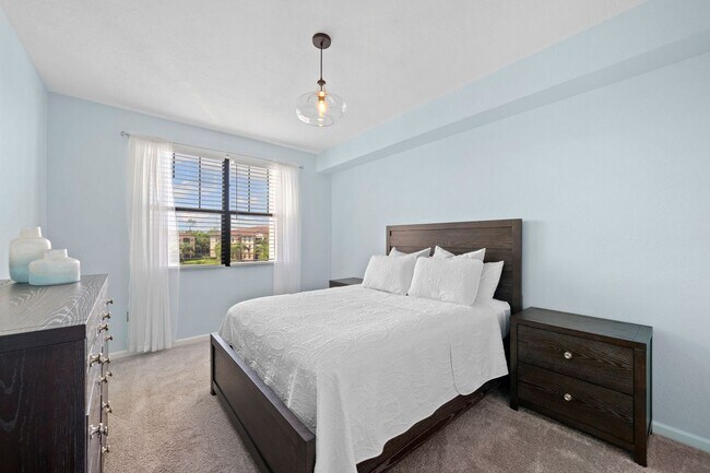 Building Photo - *** LOCATION, LOCATION, LOCATION! *** ANNUAL TURNKEY FURNISHED Rental Available NOW in Positano P...