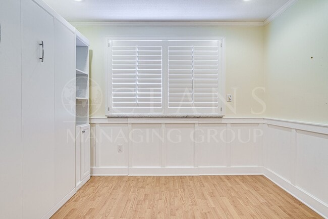 Building Photo - Riverfront Two Bedroom Condo