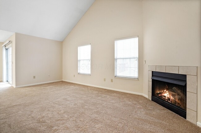 Building Photo - 5066 Stratford Pine Ln