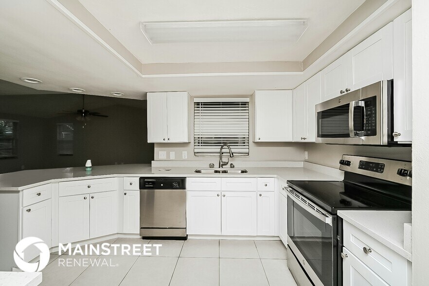 Building Photo - 7315 San Carlos Dr