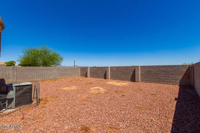 Building Photo - 36532 W Barcelona Ln