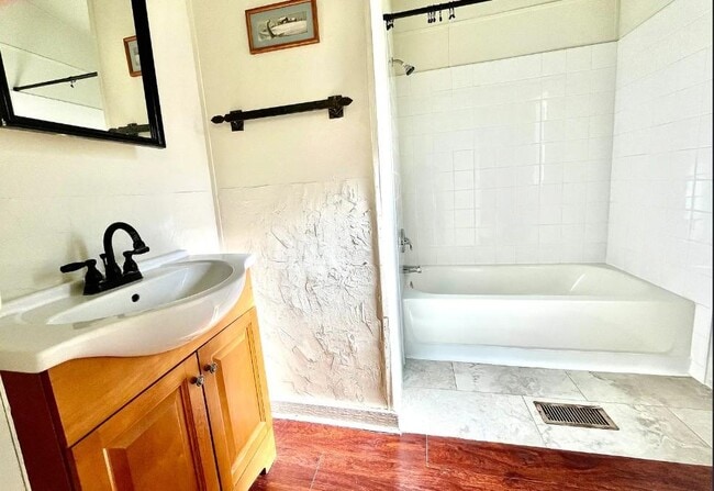 Building Photo - 1103 Lipan Trail