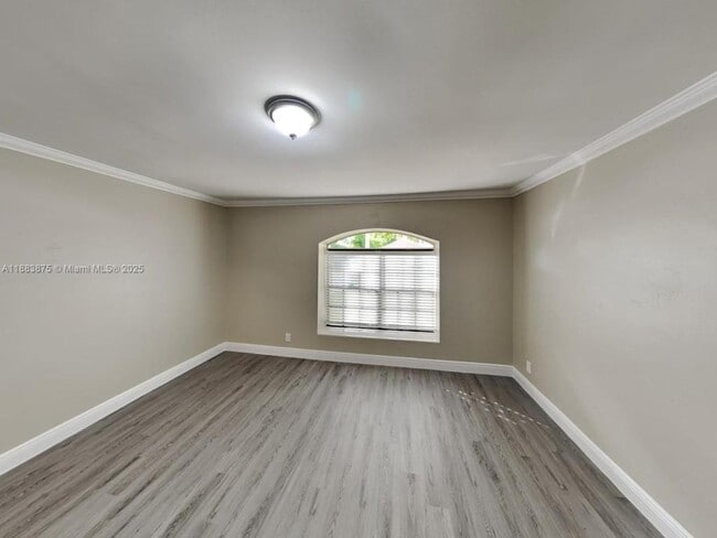 Building Photo - 512 NW 38th Terrace
