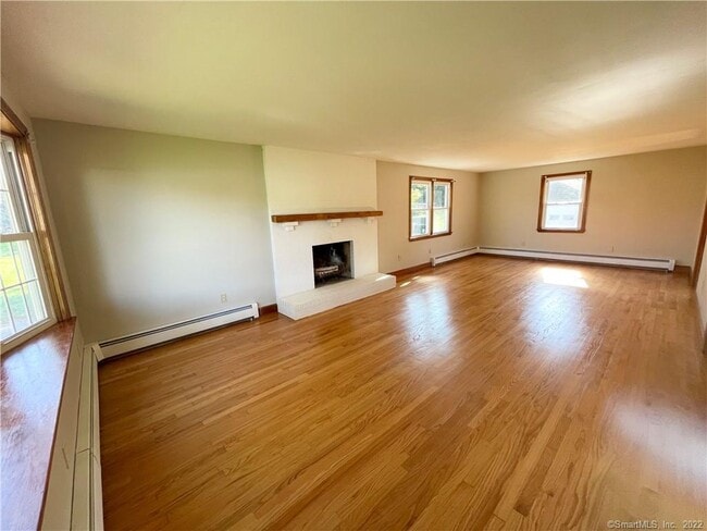 Building Photo - 341 Center Rd