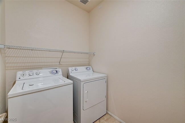 Building Photo - 5536 Danforth Ave