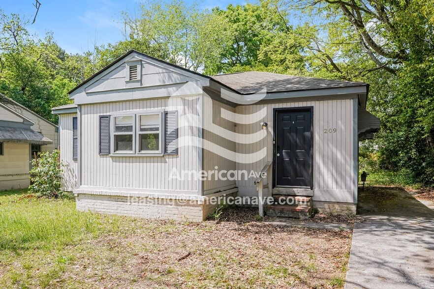 Building Photo - 209 Meadowdale Dr