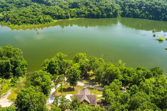 Building Photo - 19845 Groth Rd