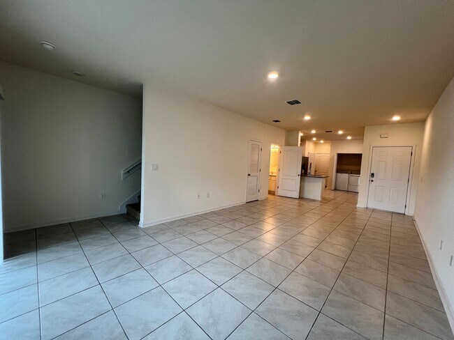 Building Photo - *COMING SOON* - 3/2.5 Townhome in Bridgewater Community