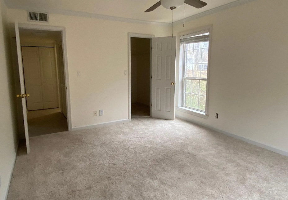 Building Photo - 3615 Essex Ave