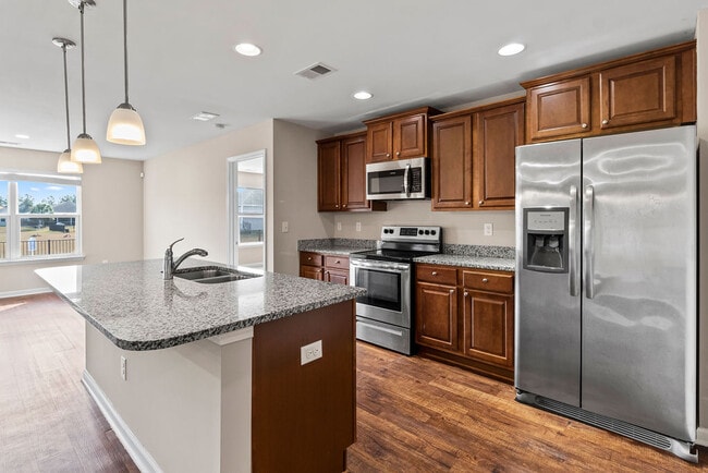 Building Photo - Mountain Ash home