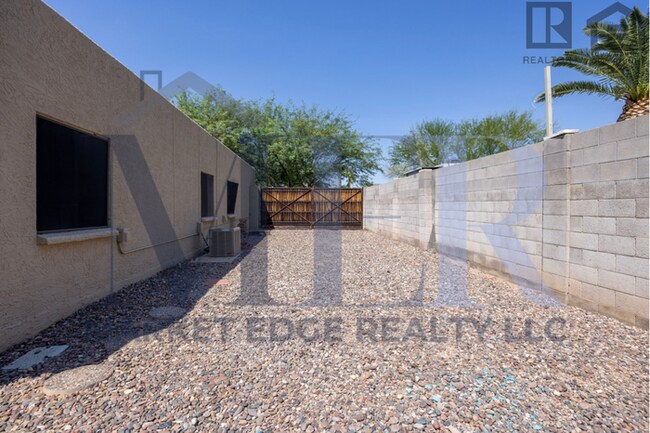 Building Photo - 4Bed/2.5Bath House at 56th/Cactus! $399 MOVE-IN SPECIAL! Move-In Ready on 04/09/2026!