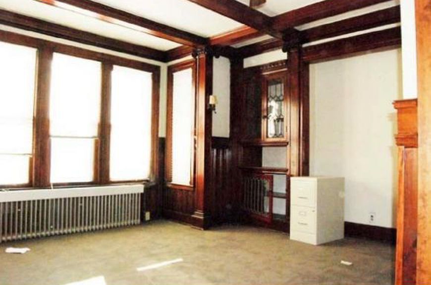 Building Photo - 265 Main St