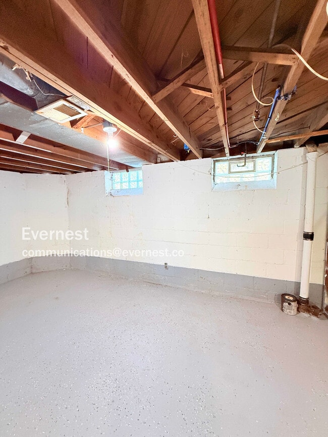 Building Photo - 18932 Alcoy Ave