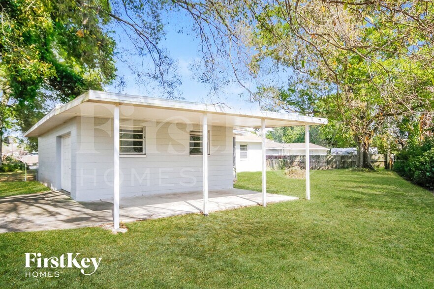 Building Photo - 4017 Lana Dr