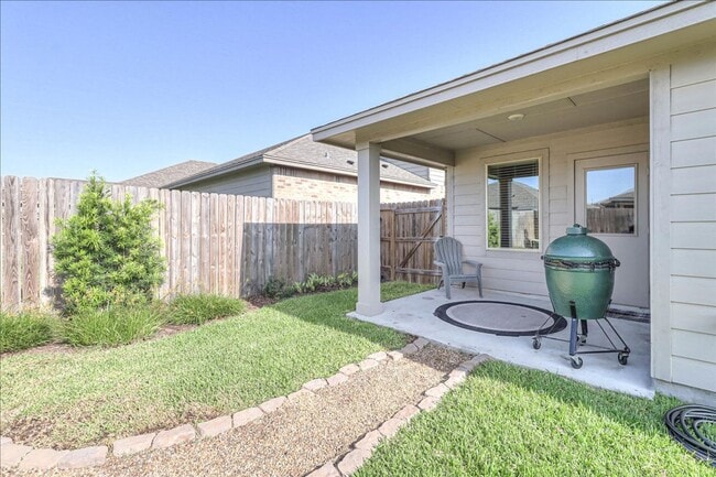 Building Photo - 7213 Adler Dr