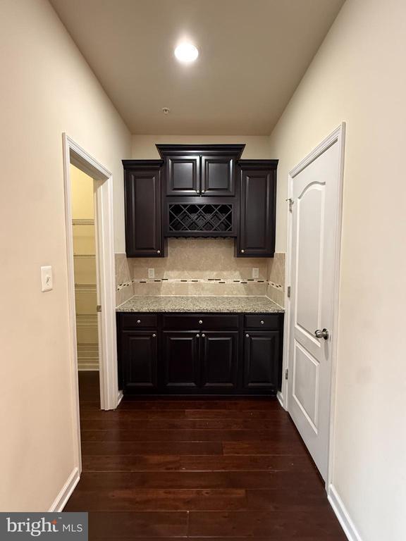 Building Photo - 7018 Foxton Way