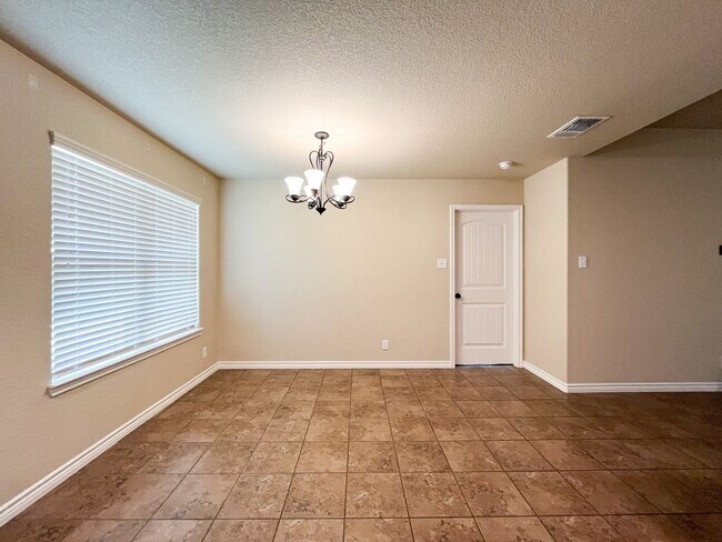 Building Photo - Available 7/11/2025 Beautiful 1 story, 5 b...