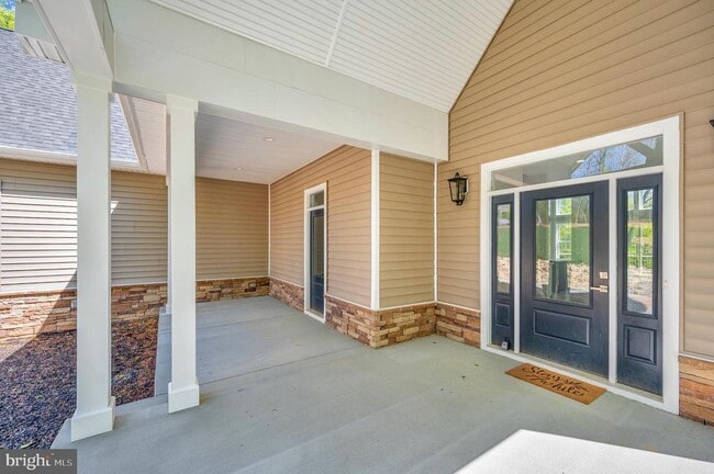 Building Photo - 44 Deep Crk Cir