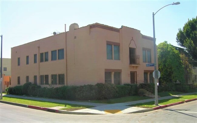 Building Photo - 466 N Orange Grove Ave