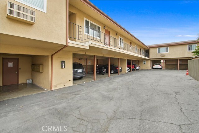 Building Photo - 837 S Sierra Vista Ave