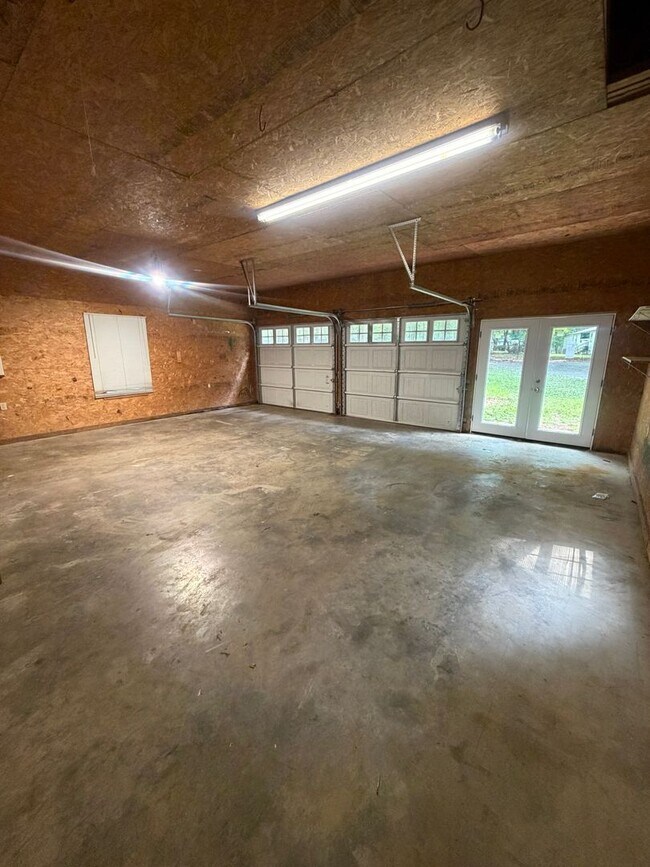 Building Photo - 3 Bedroom/2 Bathroom Modular Home for Rent
