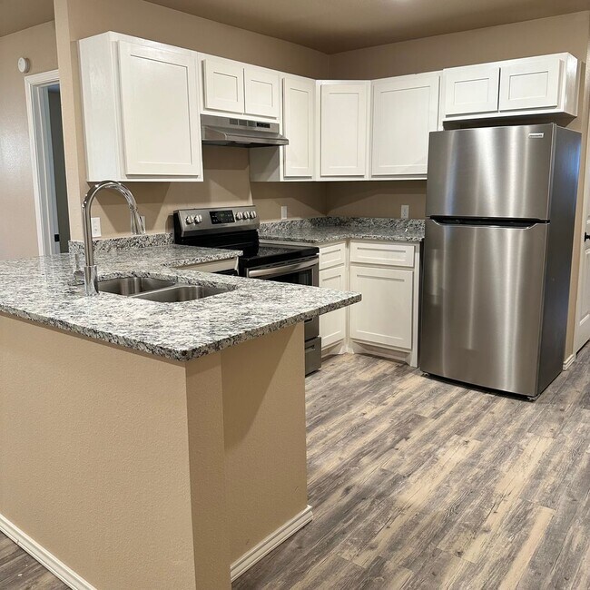 Building Photo - 1101 Preston Trails