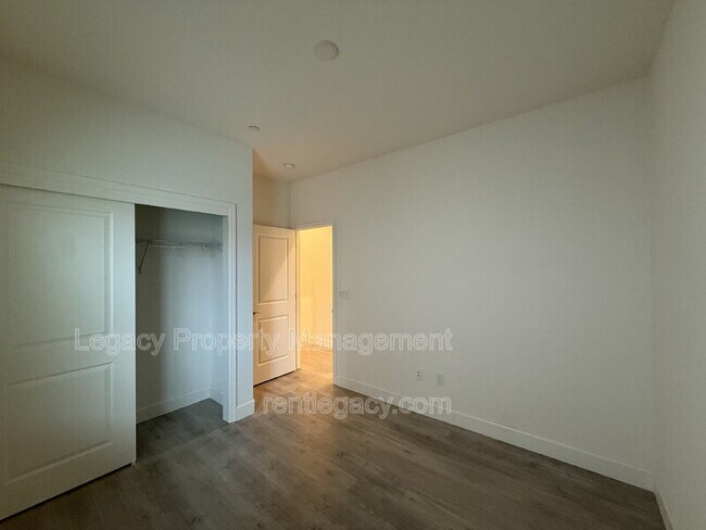 Building Photo - 8441 Ponta Delgada Dr