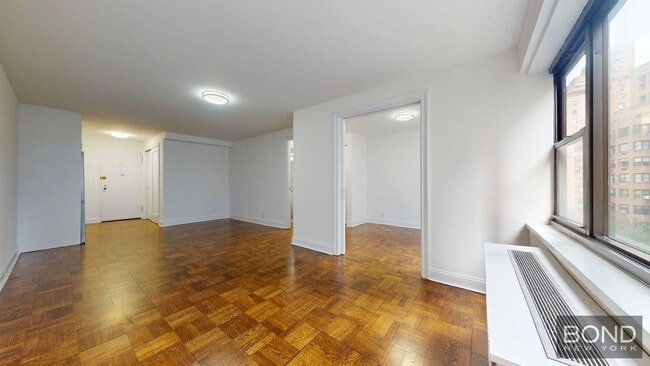 Building Photo - 405 E 56th St