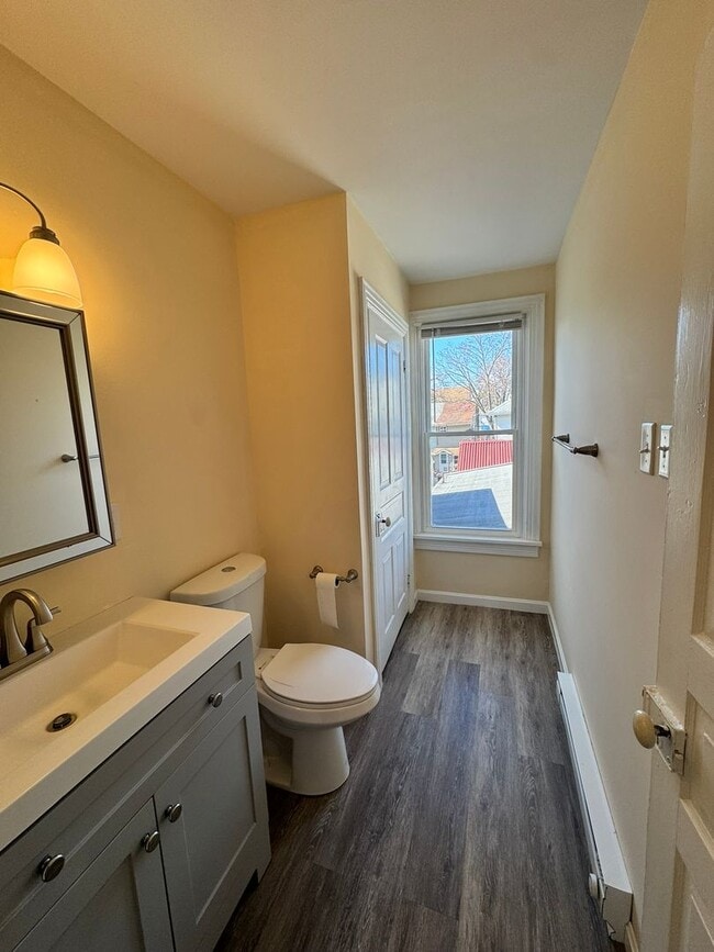 Building Photo - 301 N Catherine St