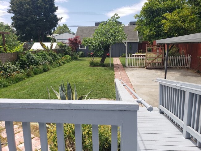 Building Photo - Immaculate 3 Bedroom, 2 Bath, 1932 sqft. H...