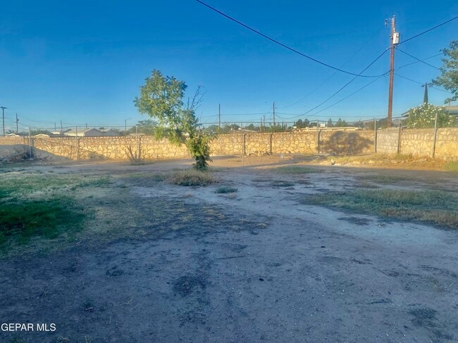 Building Photo - 8210 Marfil Dr
