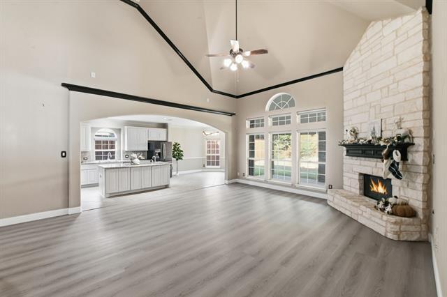 Building Photo - 1604 Bonanza Ln