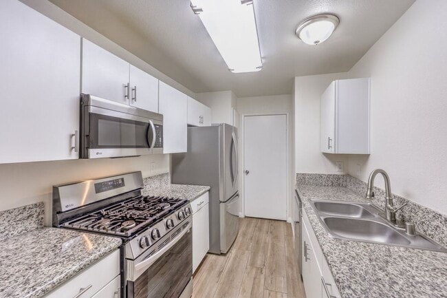 Building Photo - Fully Renovated Canyon Gate Condo | Guard Gated | Resort-Style Living