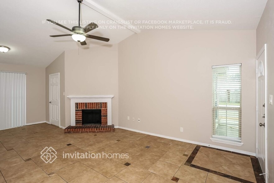 Building Photo - 4522 Nervin St