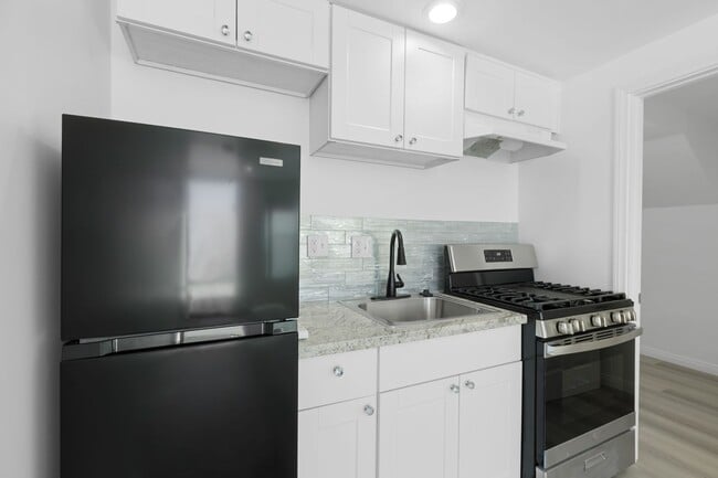 Building Photo - 5104 Sepulveda Blvd