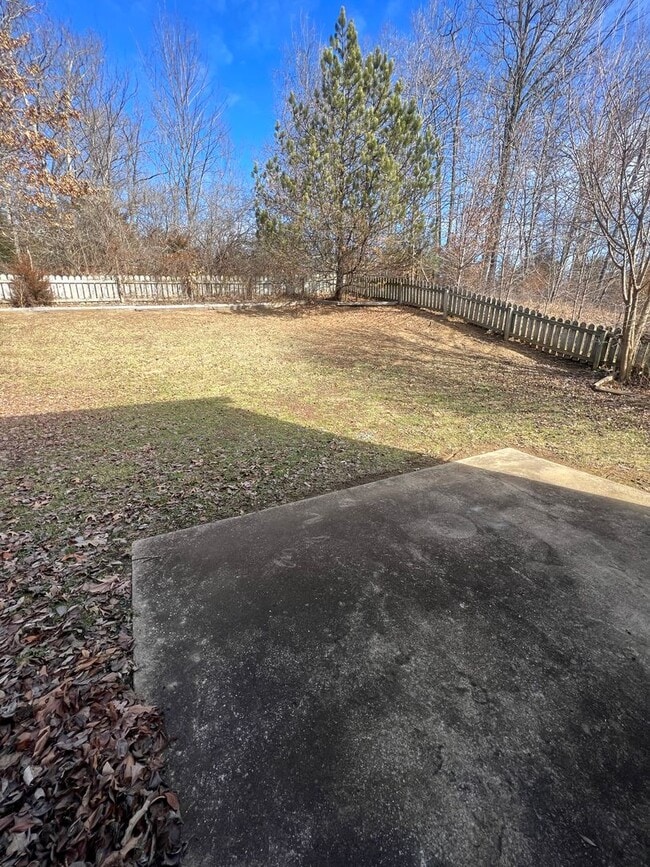 Building Photo - 4913-4915-4915 Kirk Hill Rd