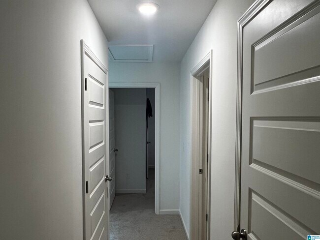 Building Photo - 9906 Chelsea Pk Trl
