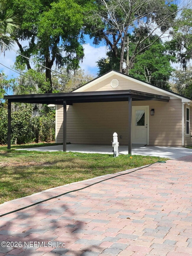 Building Photo - 2210 Shepard St