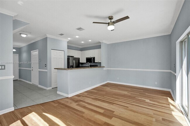 Building Photo - 3128 Coral Ridge Dr