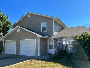 Building Photo - 3616-3618 Pimlico Dr