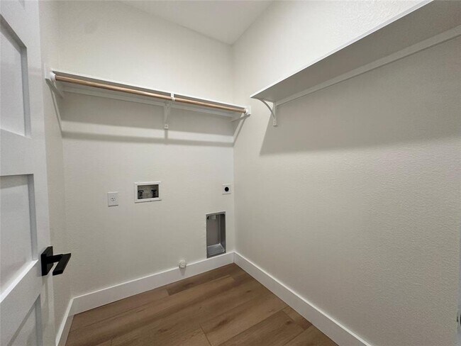Building Photo - 15113 N Flamingo Dr