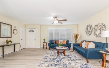 Building Photo - Freshly updated home near ASU - huge lot, ...