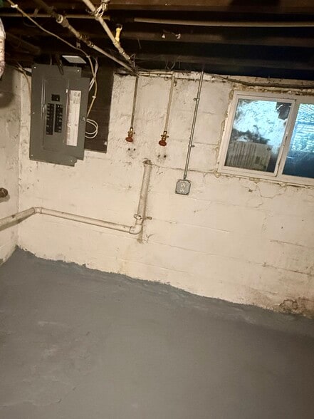 Building Photo - 745 S Wayne Ave